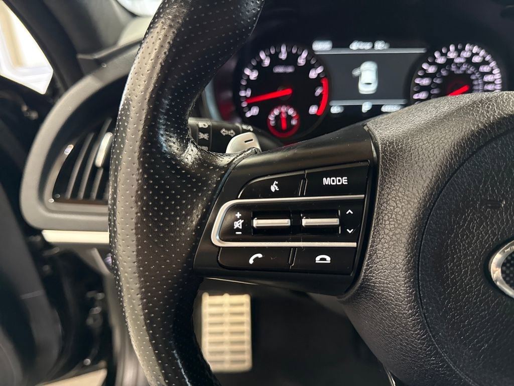 Used 2020 Kia Stinger GT2 image 12