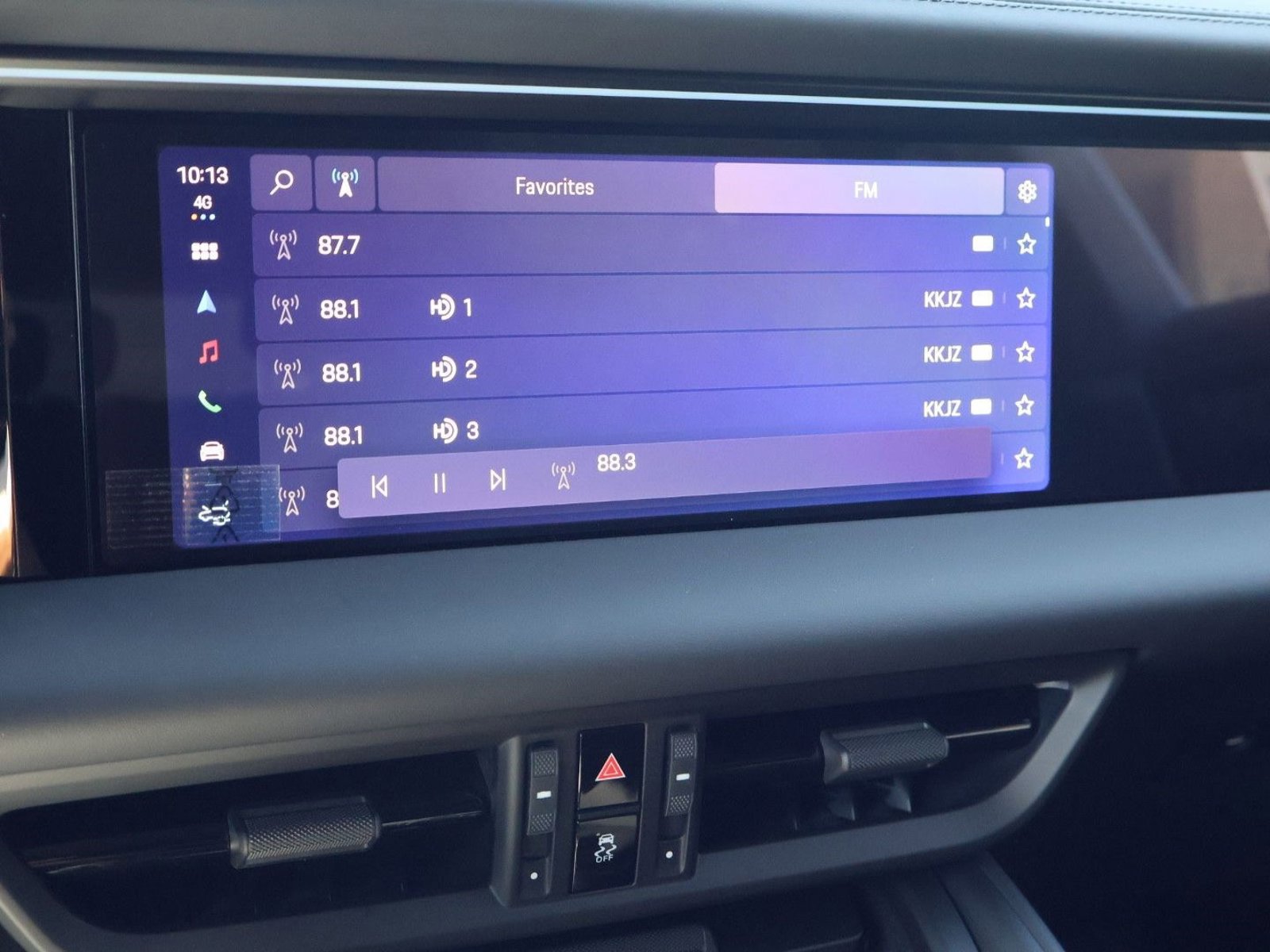 New 2026 Porsche Macan Turbo Electric AWD/4WD image 17