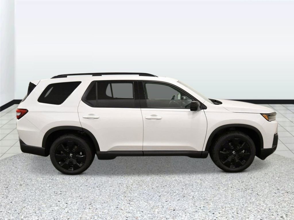 New 2026 Honda Pilot Black Edition image 2