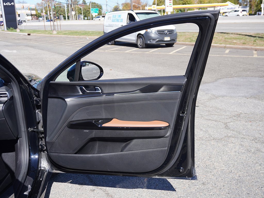 Used 2023 Kia K5 GT w/ GT1 Package image 29