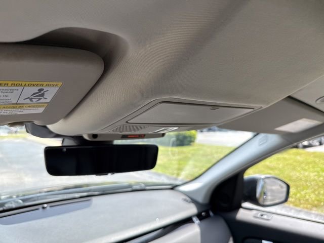 Used 2021 Land Rover Discovery Sport SE image 16