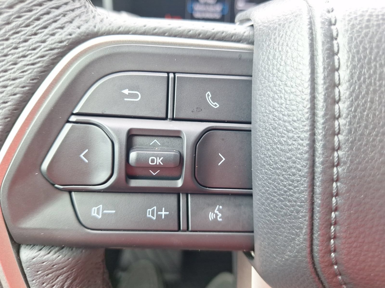 Used 2026 Toyota Tundra Limited AWD/4WD image 22