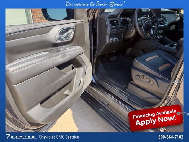 Used 2023 GMC Yukon AT4 w/ AT4 Premium Package AWD/4WD image 12