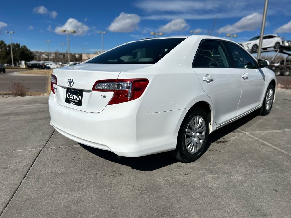 Used 2014 Toyota Camry LE image 7
