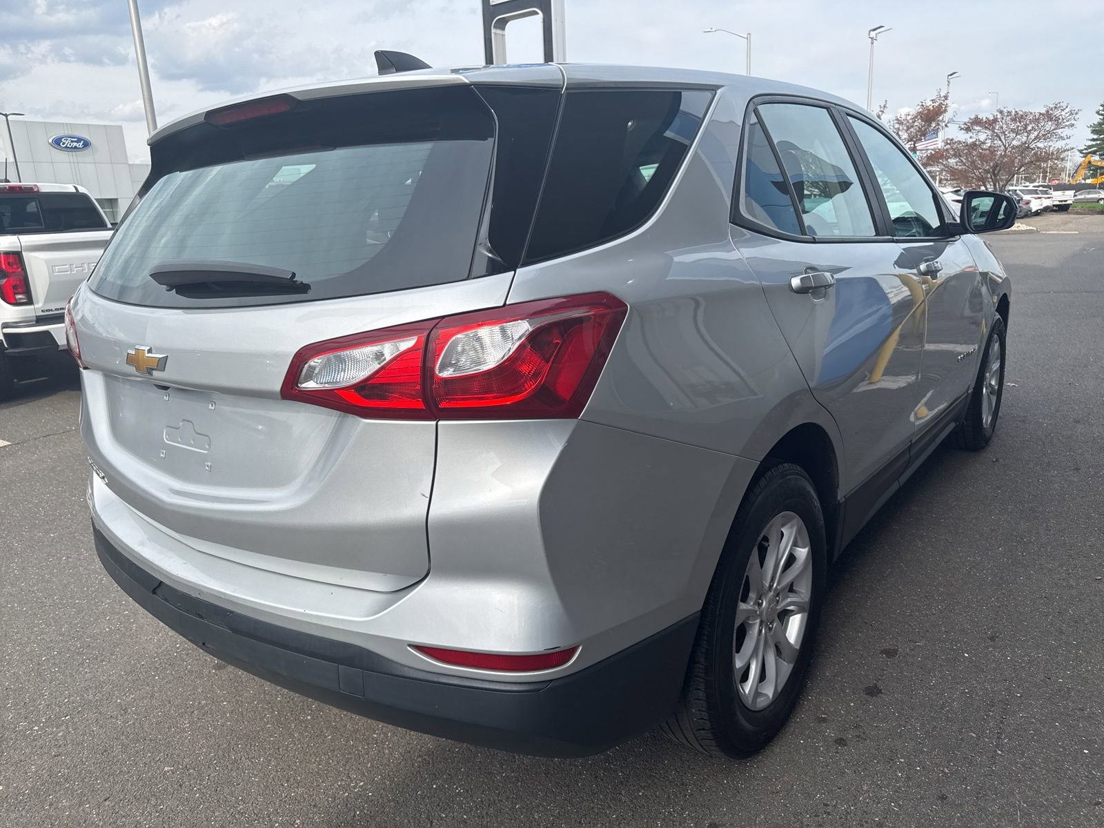 Used 2020 Chevrolet Equinox LS FWD image 6