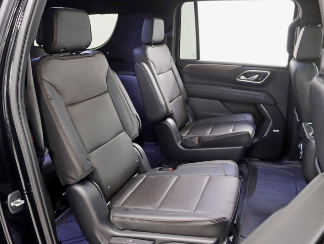 Used 2021 Chevrolet Suburban High Country w/ Premium Package image 31