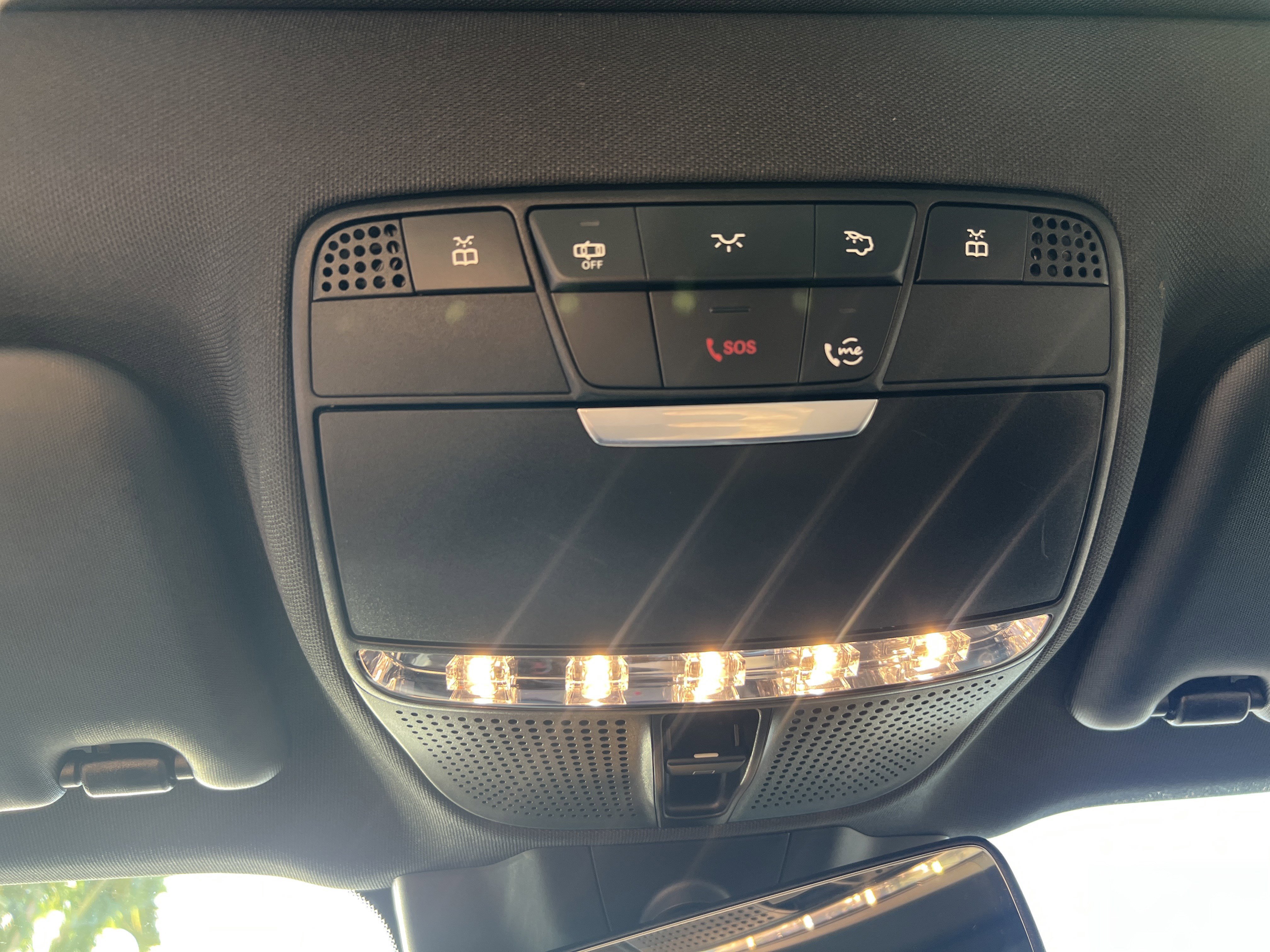 Used 2020 Mercedes-Benz E 350 4MATIC Sedan image 39
