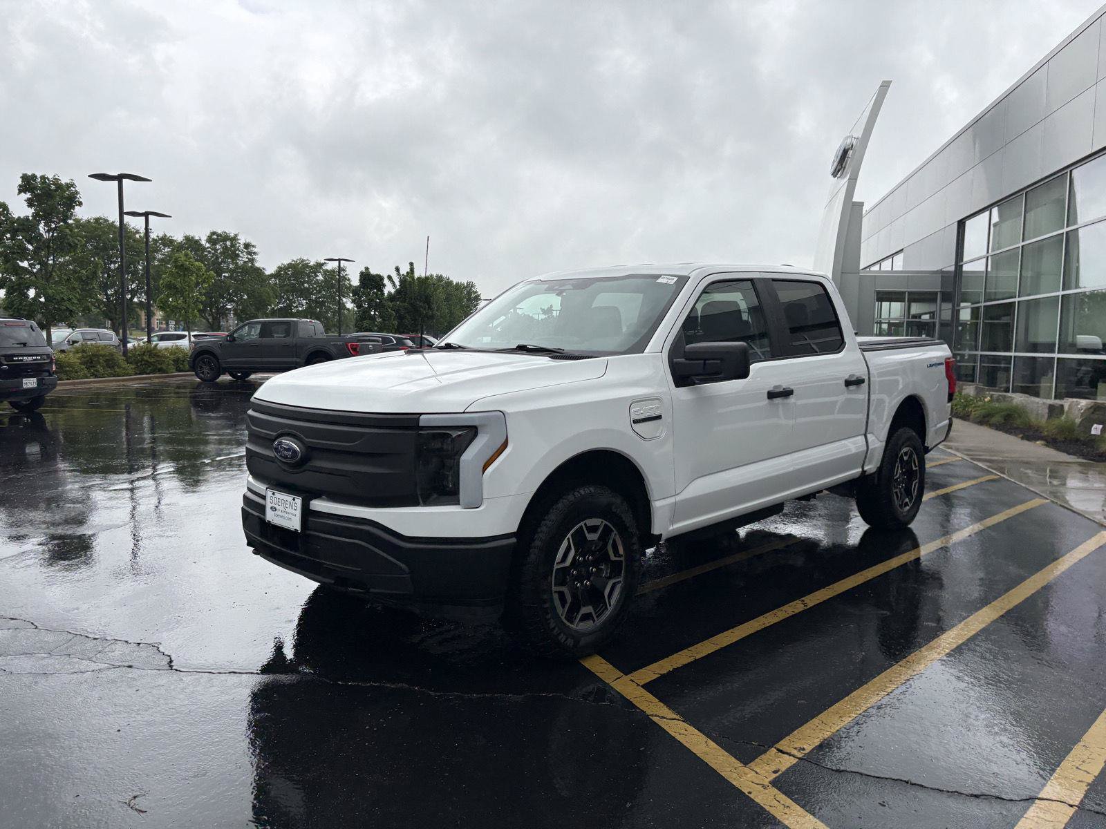 Used 2022 Ford F150 Lightning Pro AWD/4WD image 3