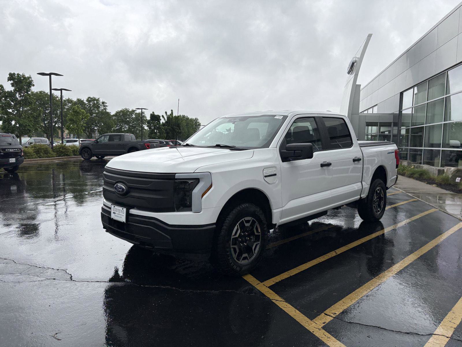 Used 2022 Ford F150 Lightning Pro AWD/4WD image 3