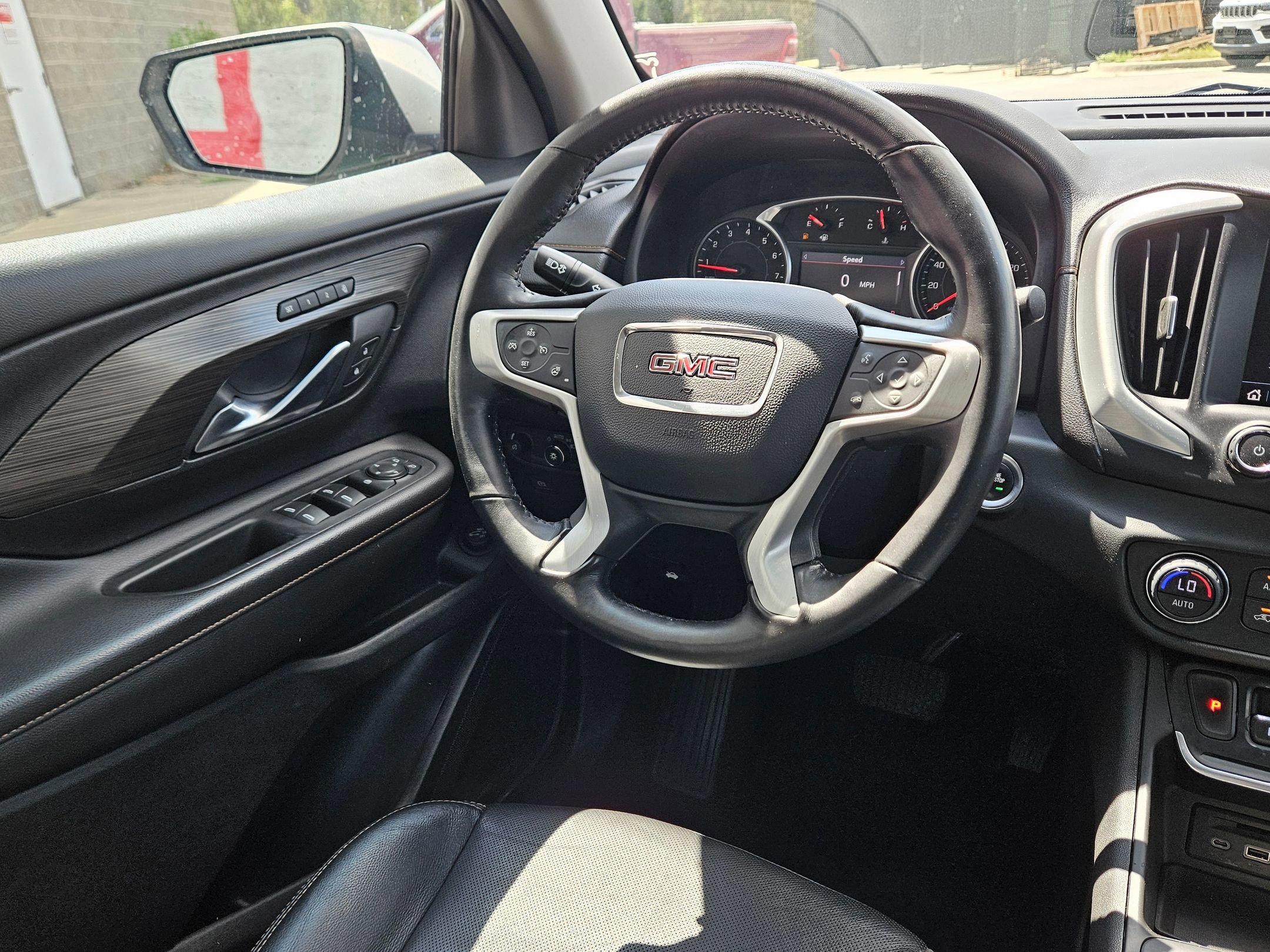 Used 2019 GMC Terrain SLT w/ Preferred Package image 9