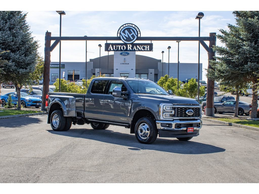 New 2025 Ford F350 Lariat w/ Lariat Ultimate Package