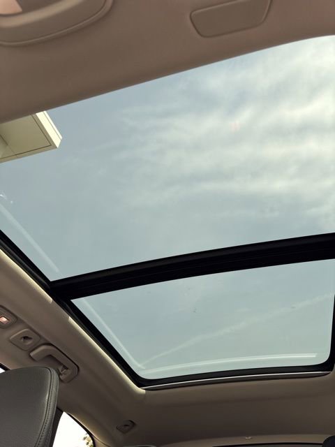 Used 2025 Volvo XC60 B5 Plus AWD/4WD image 22