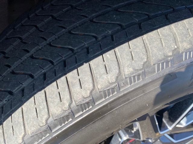 Used 2023 GMC Yukon SLT w/ SLT Premium Package image 26