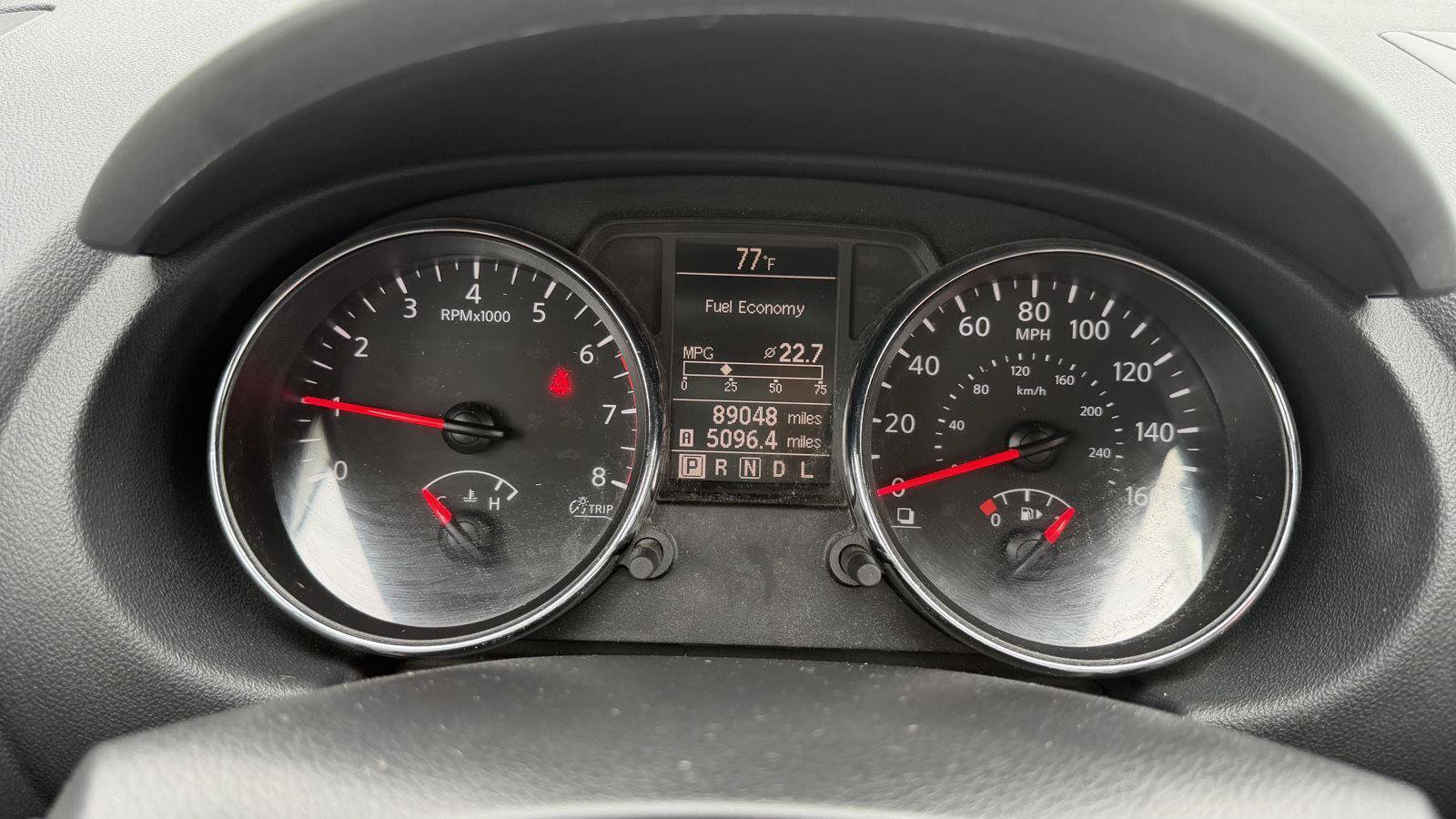 Used 2013 Nissan Rogue S AWD/4WD image 16