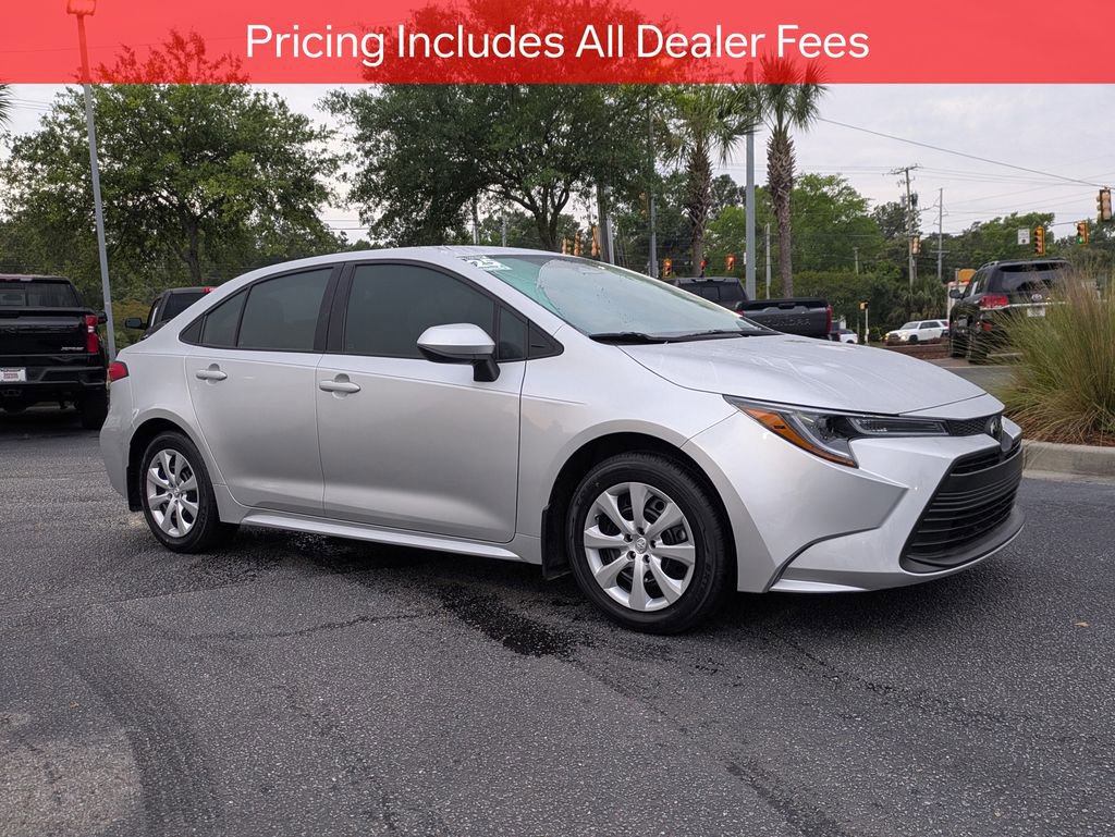 Certified 2025 Toyota Corolla LE FWD image 2