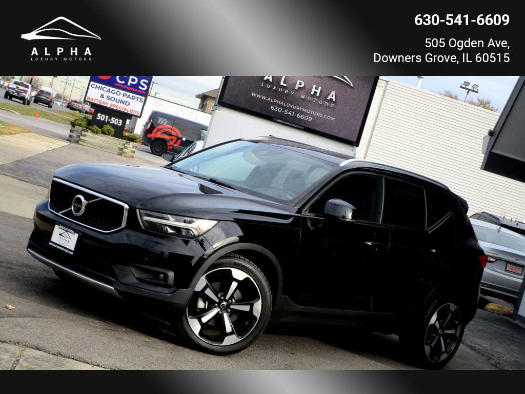 Used 2020 Volvo XC40 T5 Momentum w/ Protection Package Premier AWD/4WD image 1