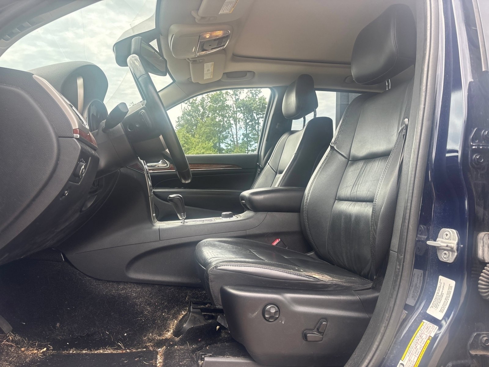 Used 2012 Jeep Grand Cherokee Limited w/ Trailer Tow Group AWD/4WD image 6