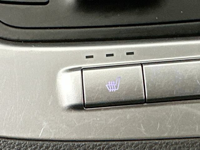 Used 2025 Kia Carnival FWD image 17