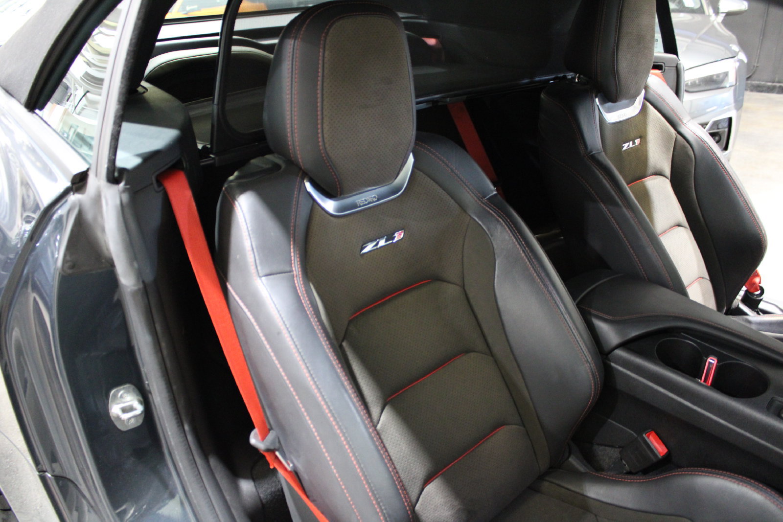 Used 2019 Chevrolet Camaro ZL1 RWD image 24