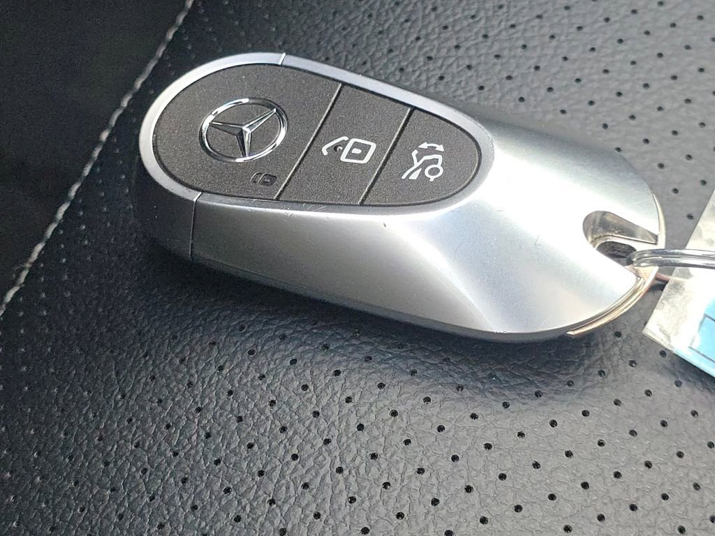 Certified 2026 Mercedes-Benz GLC 300 4MATIC image 37