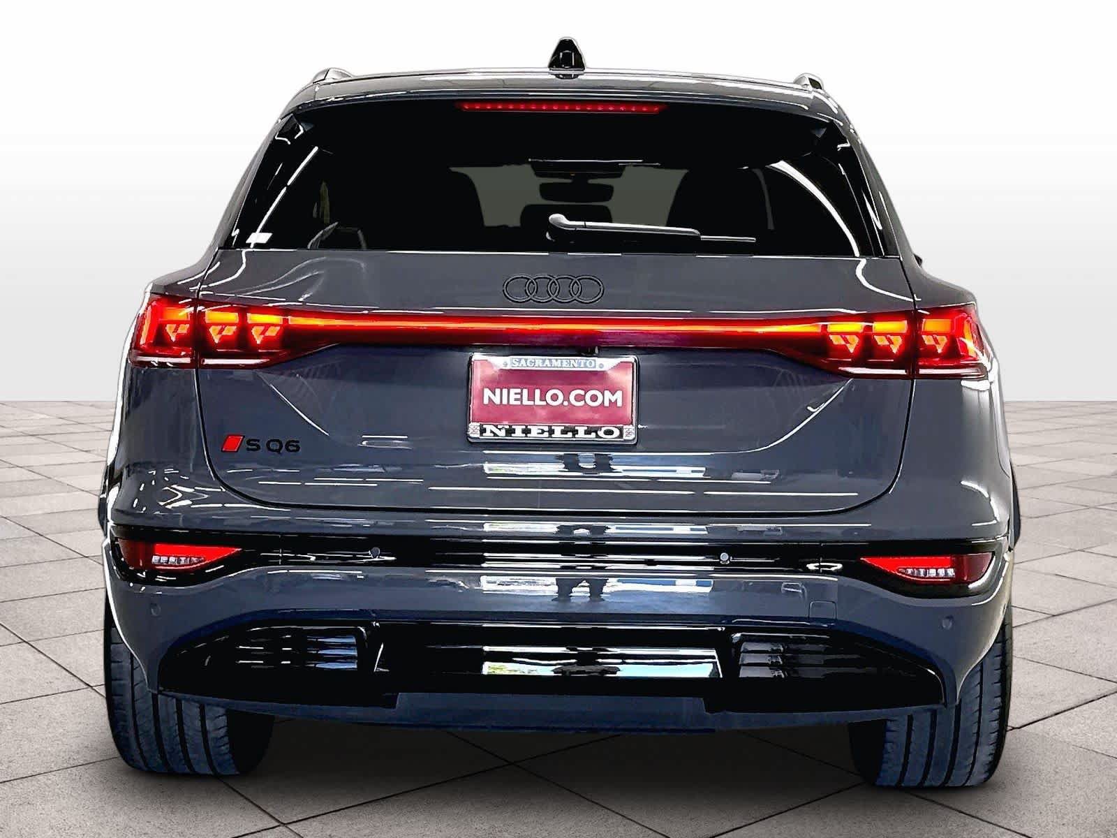 Certified 2025 Audi SQ6 e-tron Prestige w/ Black Edition One AWD/4WD image 8