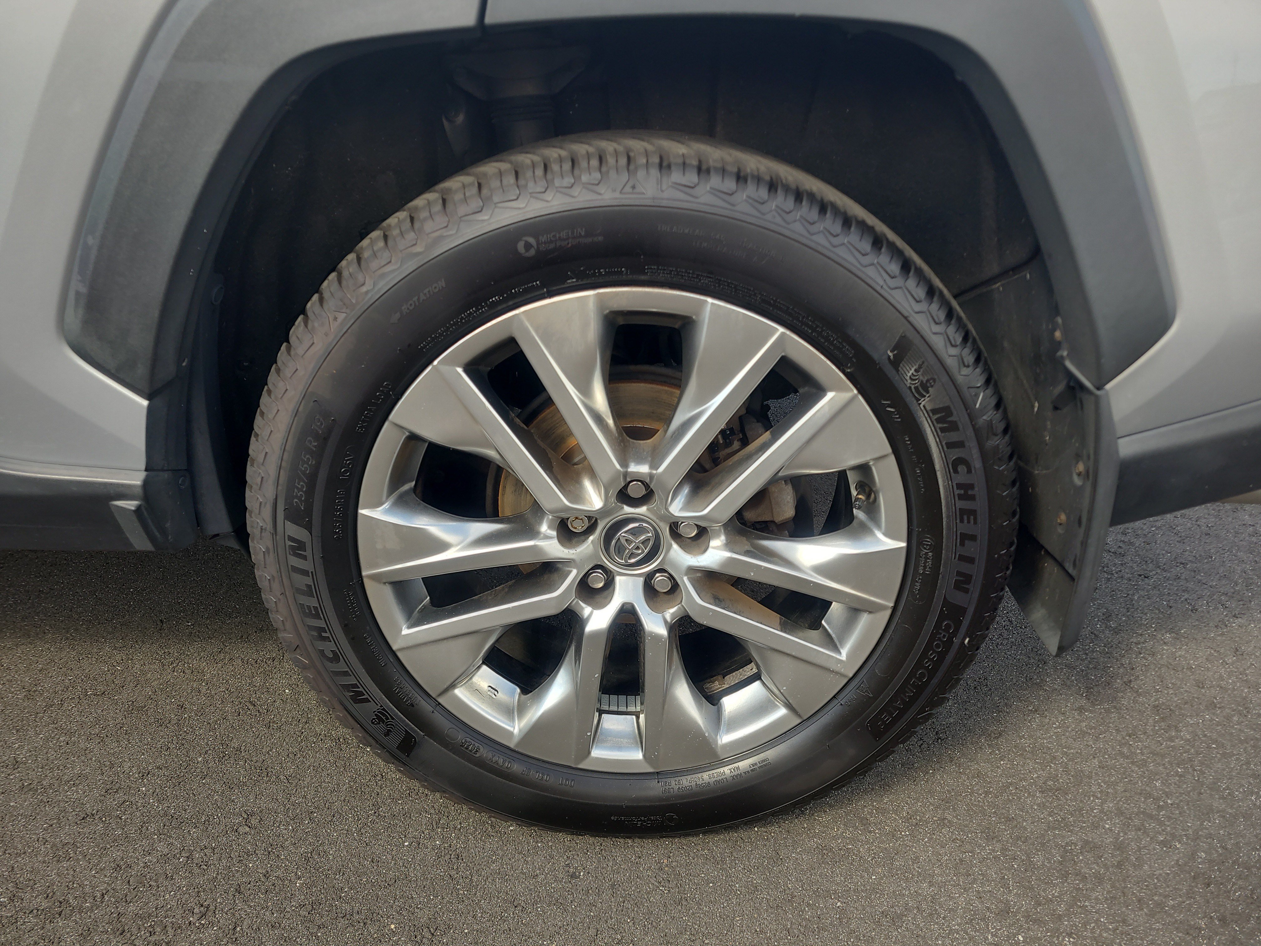 Used 2020 Toyota RAV4 Limited w/ Limited Grade Weather Package AWD/4WD image 10