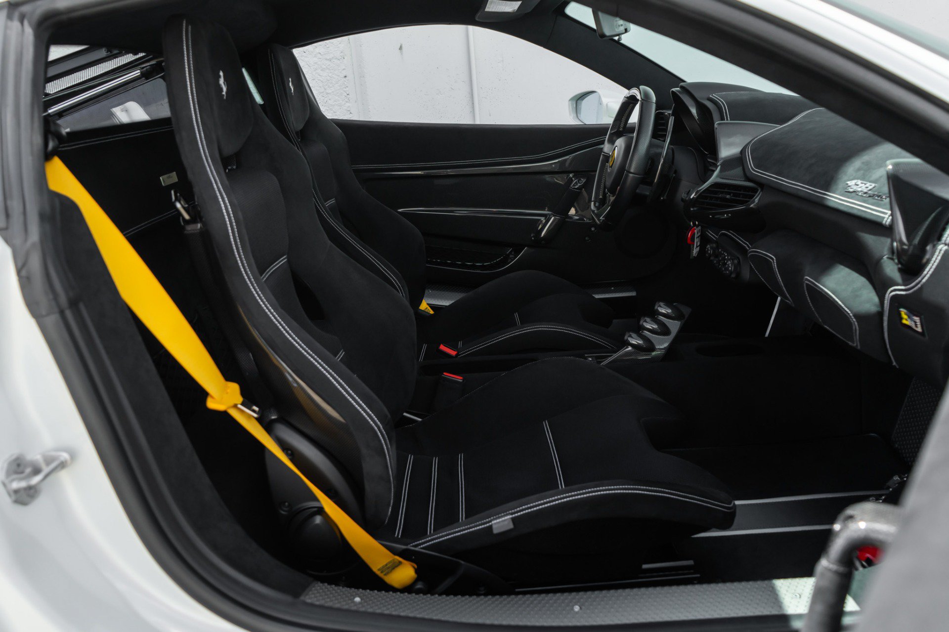 Used 2015 Ferrari 458 Speciale Coupe RWD image 21