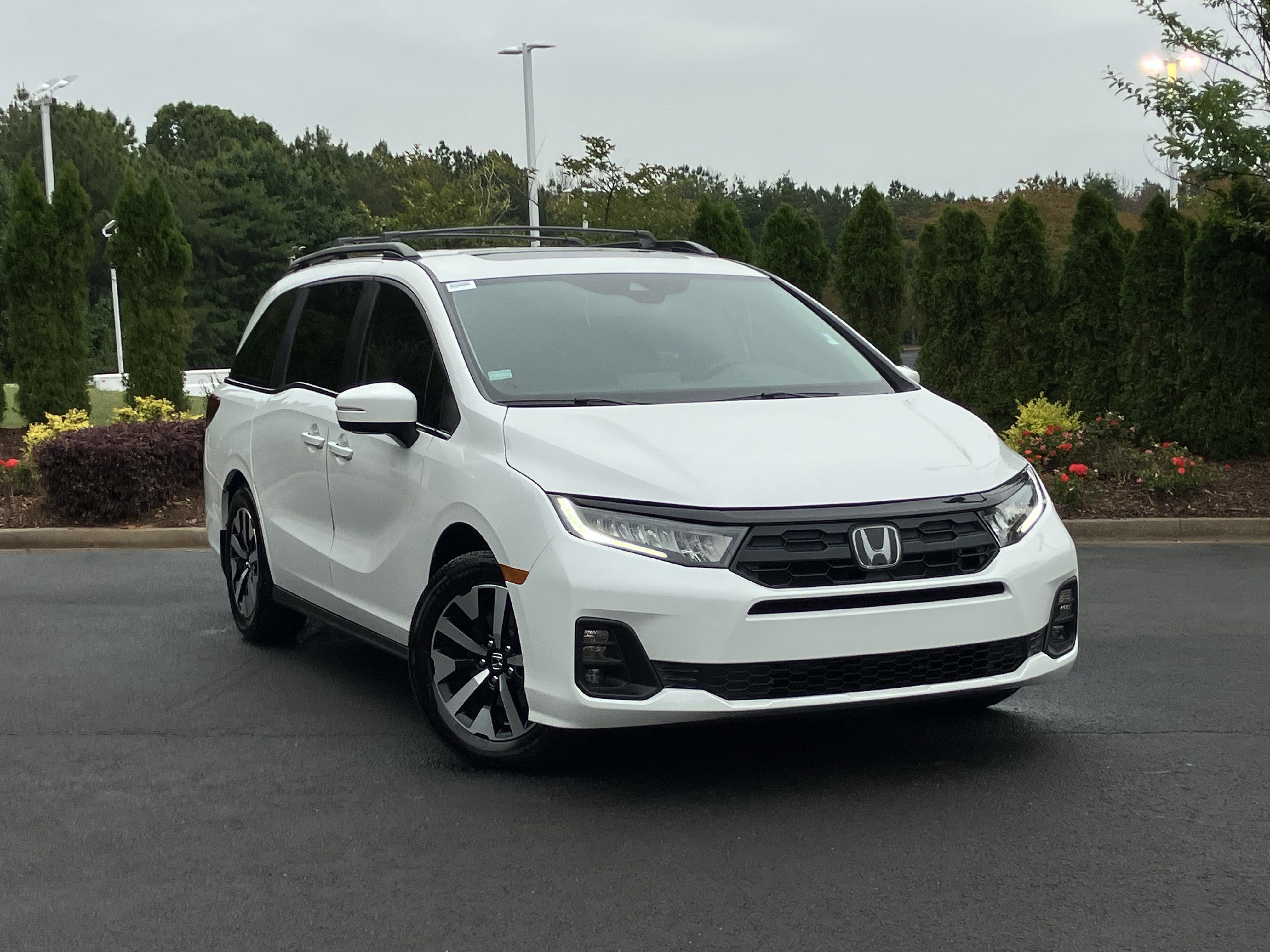 Used 2026 Honda Odyssey EX-L image 2