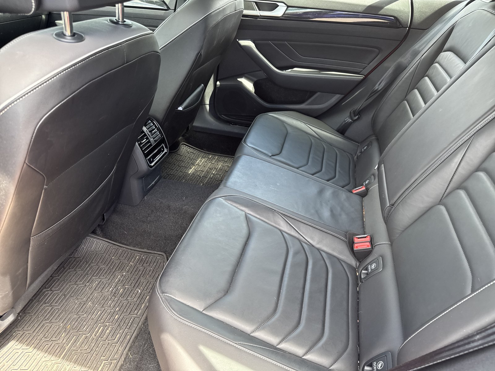 Used 2023 Volkswagen Arteon SEL Premium AWD/4WD image 18