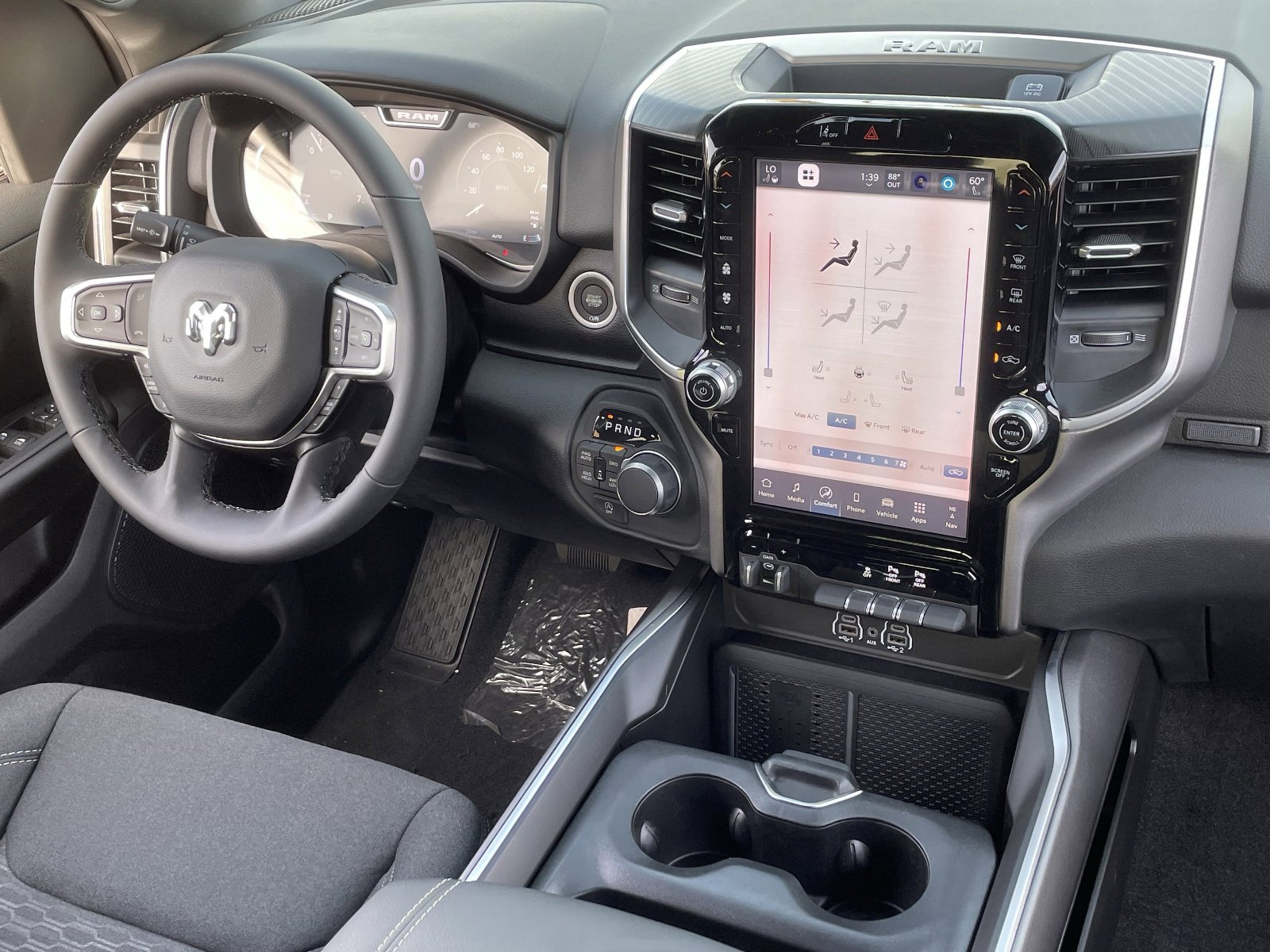 New 2026 RAM 1500 Big Horn AWD/4WD image 11