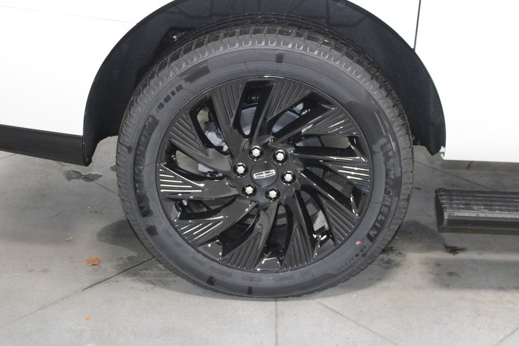 New 2025 Lincoln Navigator L Reserve w/ Jet Appearance Package AWD/4WD image 13
