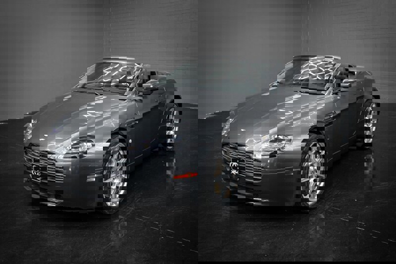 Used 2007 Aston Martin V8 Vantage Roadster image 2