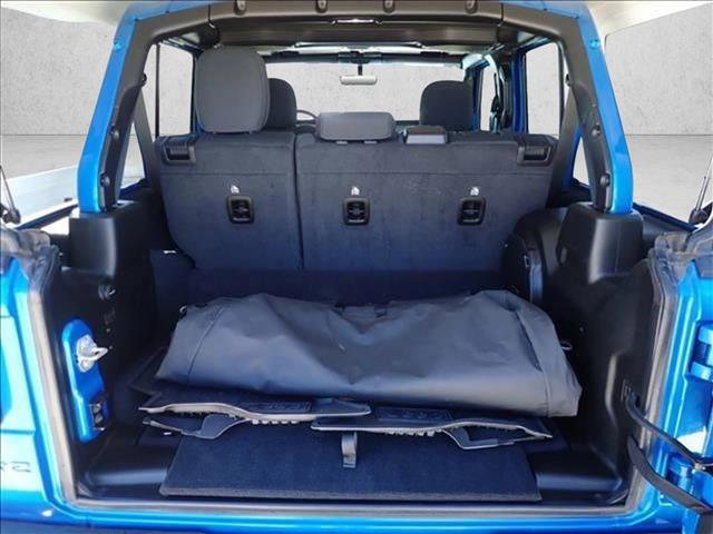 Used 2023 Jeep Wrangler Unlimited w/ Cold Weather Group AWD/4WD image 8