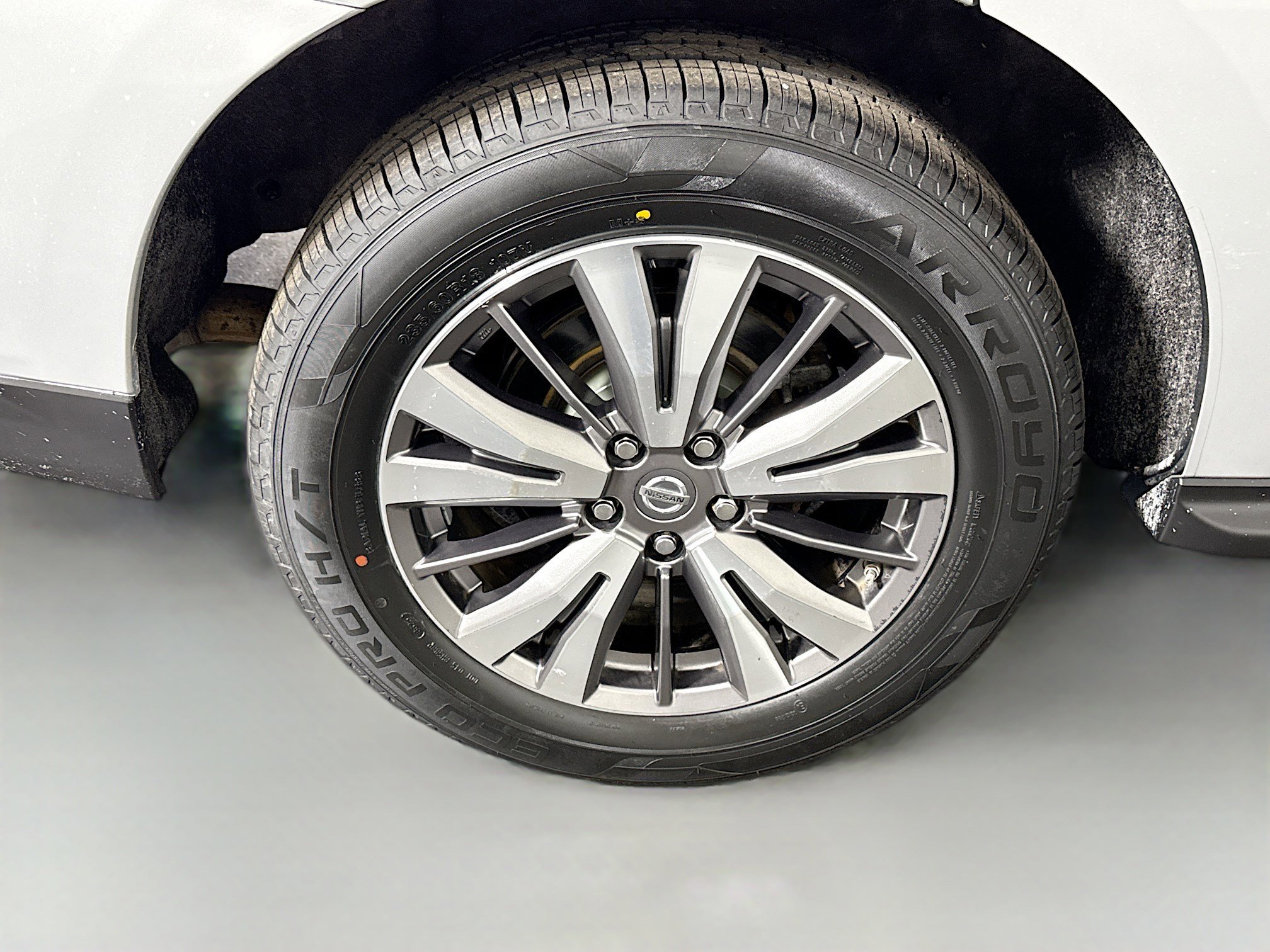 Used 2019 Nissan Pathfinder SV image 33