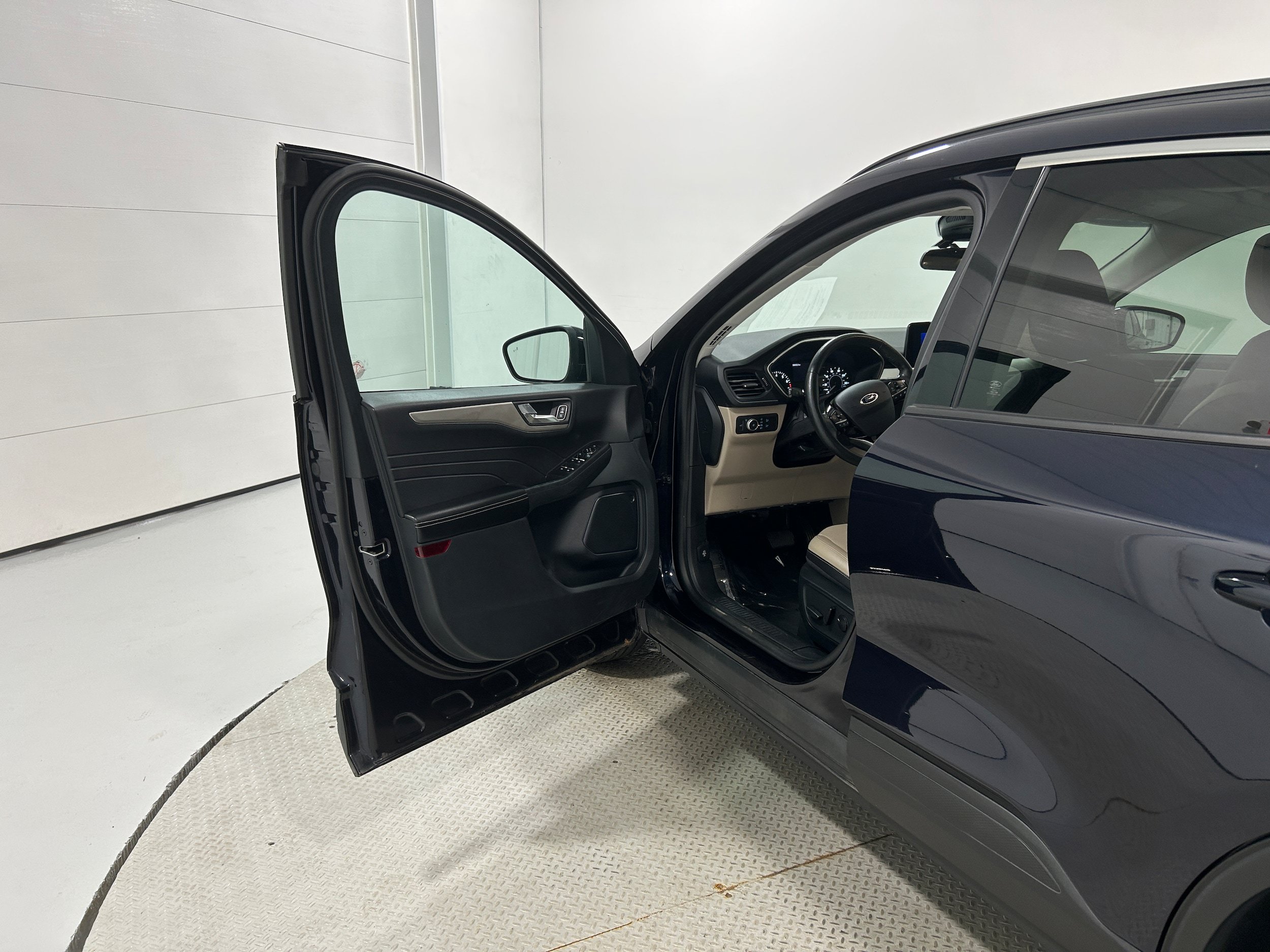 Used 2021 Ford Escape SEL AWD/4WD image 22