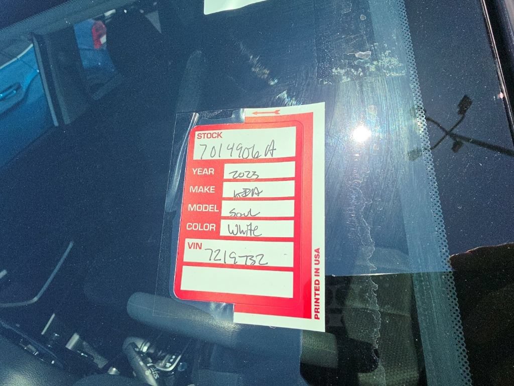 Certified 2024 Kia Soul S FWD image 8