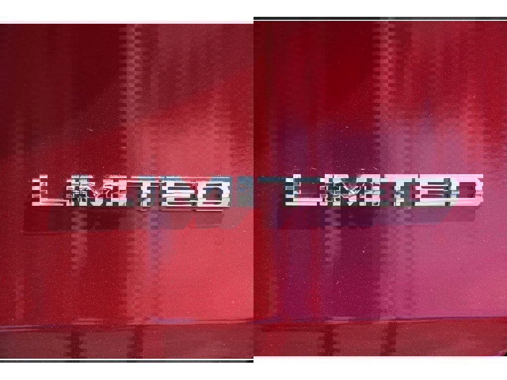 Used 2016 Jeep Cherokee Limited w/ Luxury Group image 10