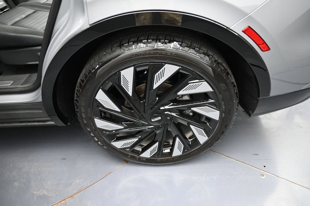 Used 2025 Lincoln Nautilus Reserve AWD/4WD image 28