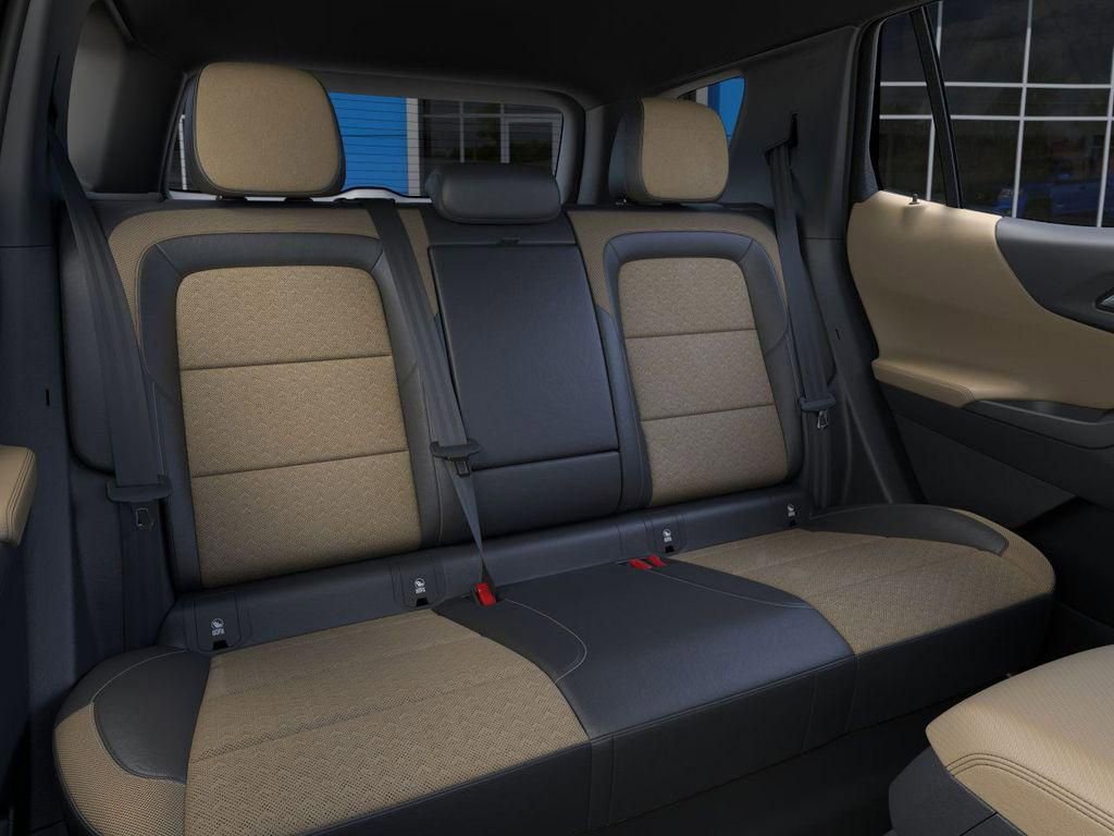 New 2025 Chevrolet Equinox ACTIV w/ Safety and Technology Package image 17