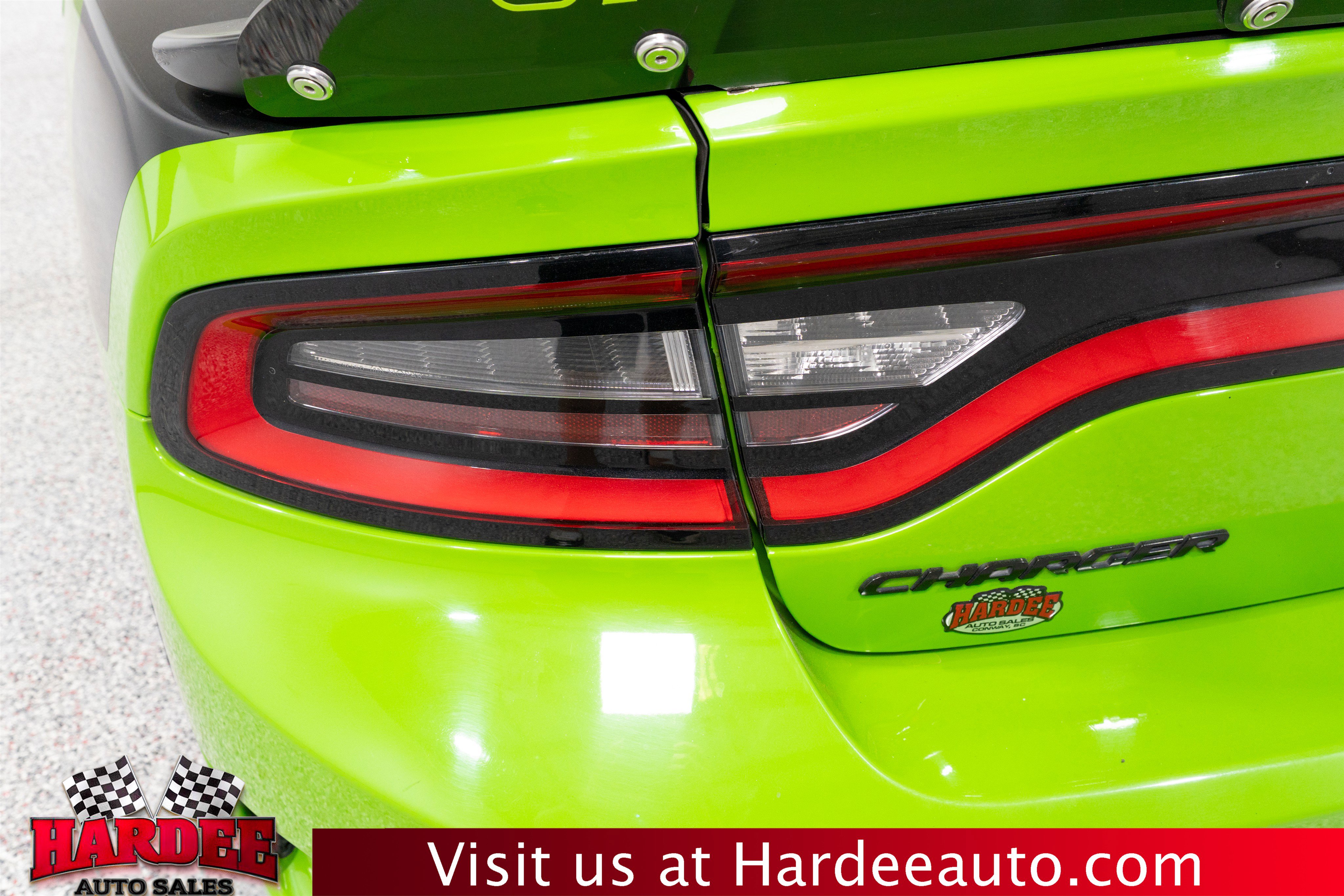 Used 2017 Dodge Charger R/T RWD image 9