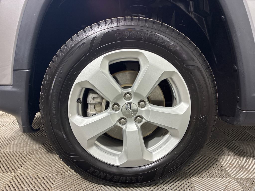 Used 2020 Jeep Compass Latitude image 6