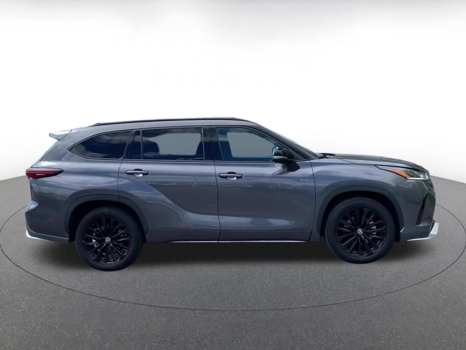 Used 2025 Toyota Highlander XSE AWD/4WD image 13
