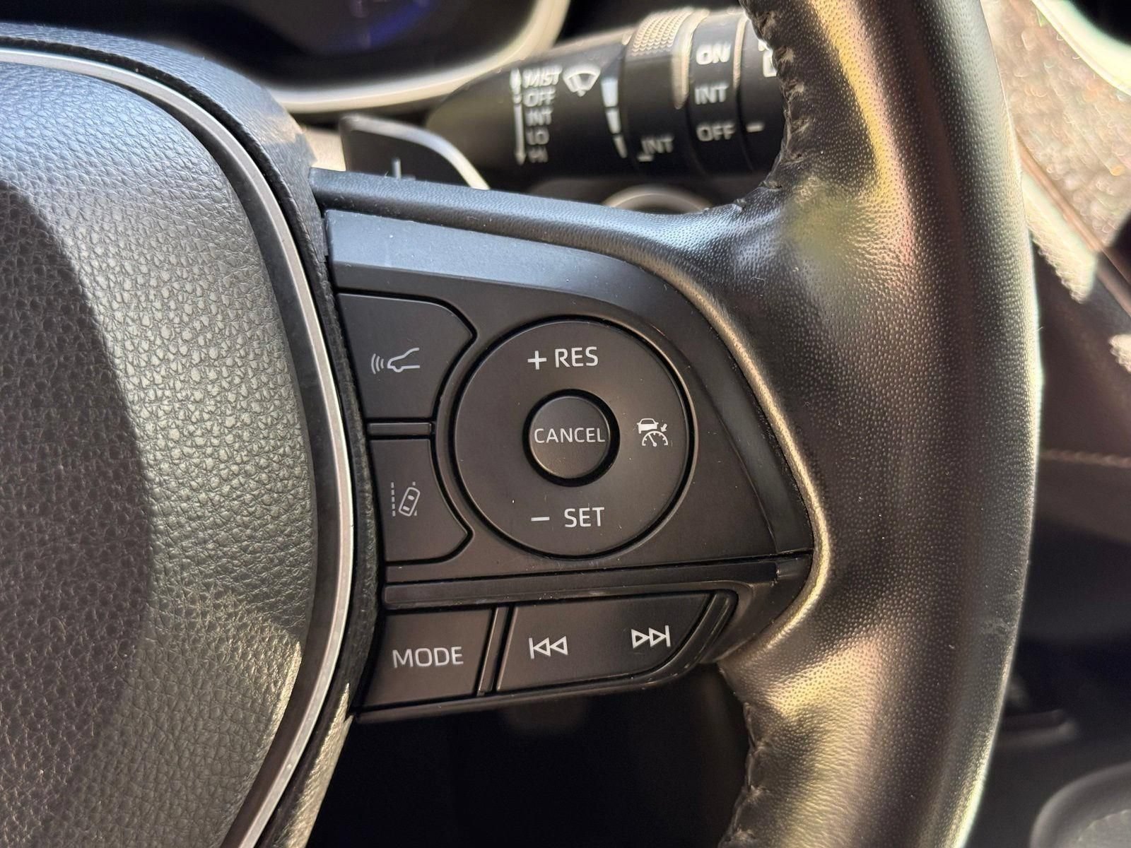 Used 2019 Toyota Corolla XSE FWD image 34