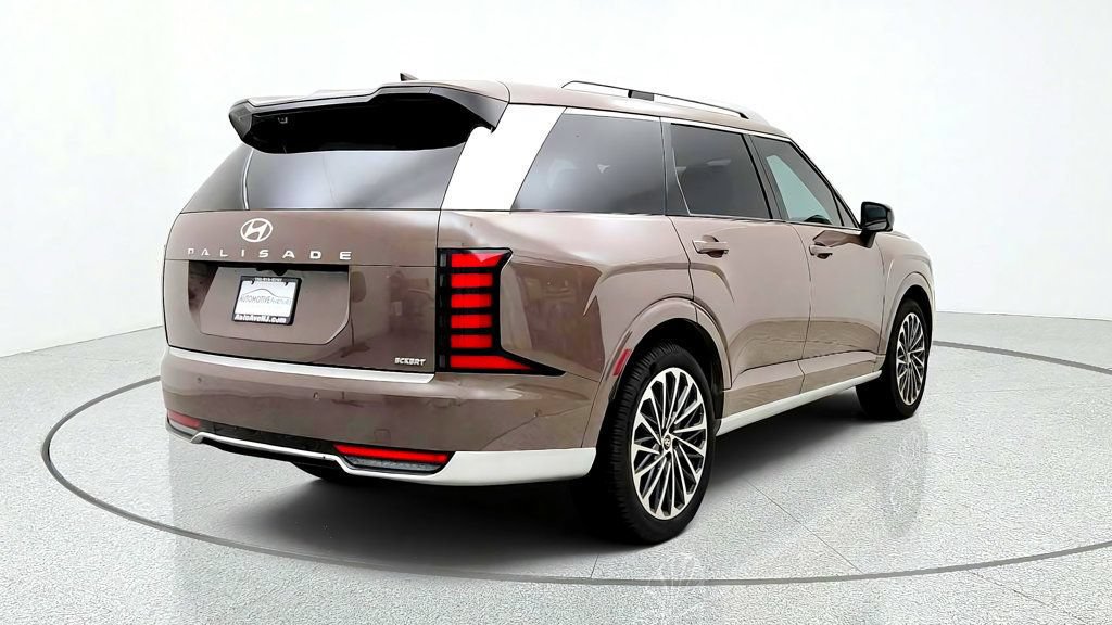 Used 2026 Hyundai Palisade Calligraphy FWD image 5