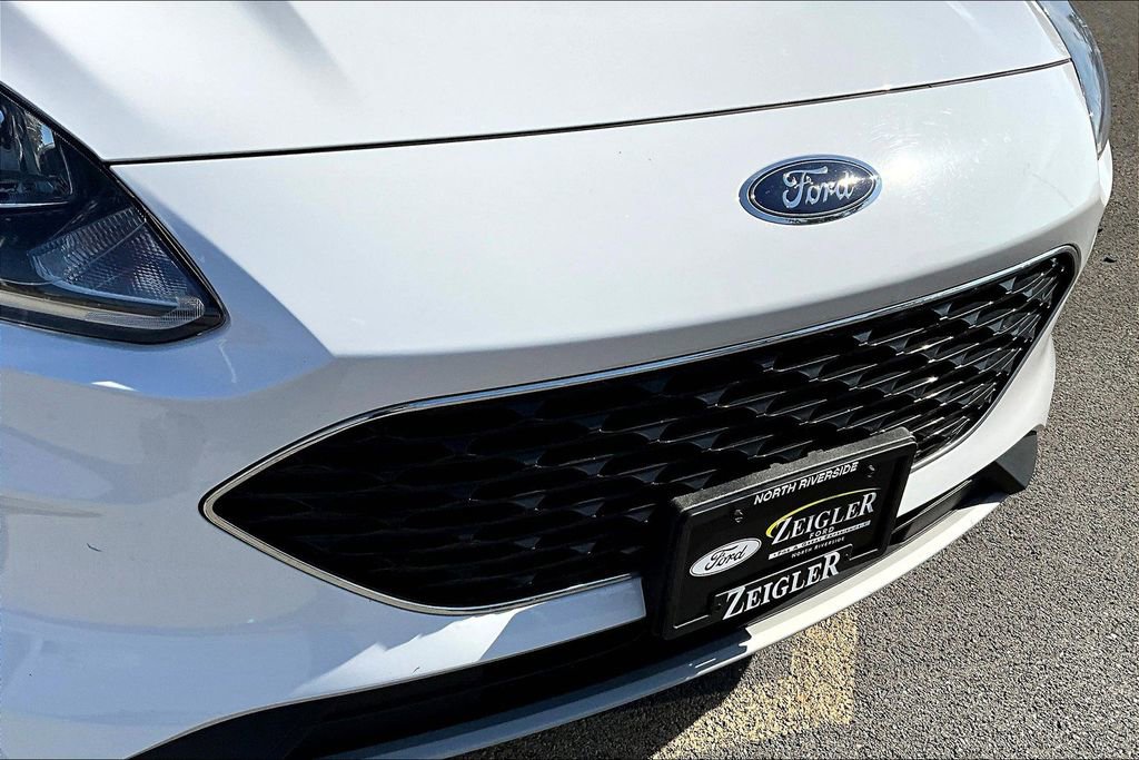 Certified 2021 Ford Escape SE image 29