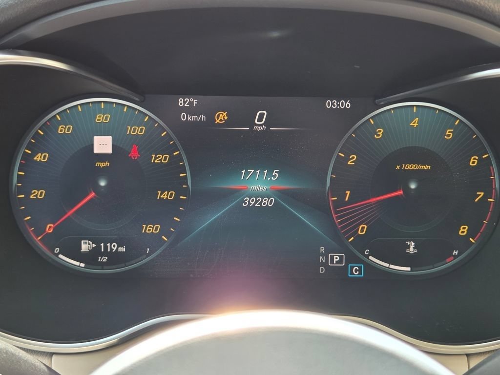 Used 2022 Mercedes-Benz GLC 300 4MATIC image 36