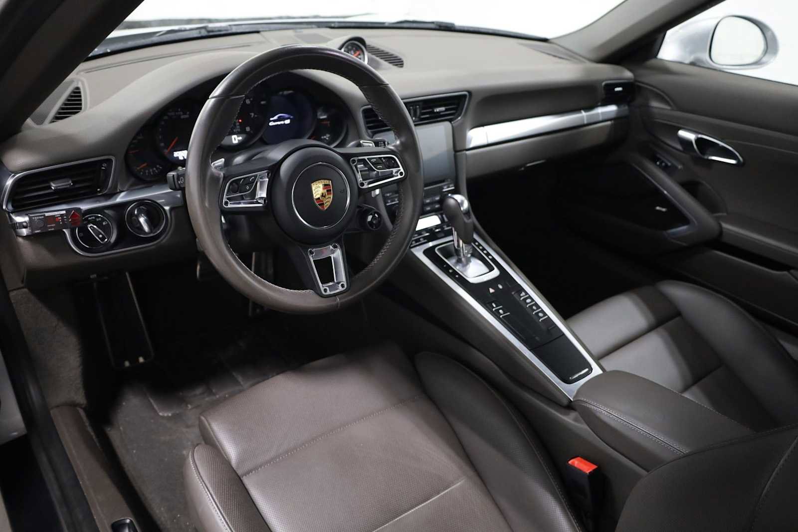 Certified 2018 Porsche 911 Carrera 4S image 4