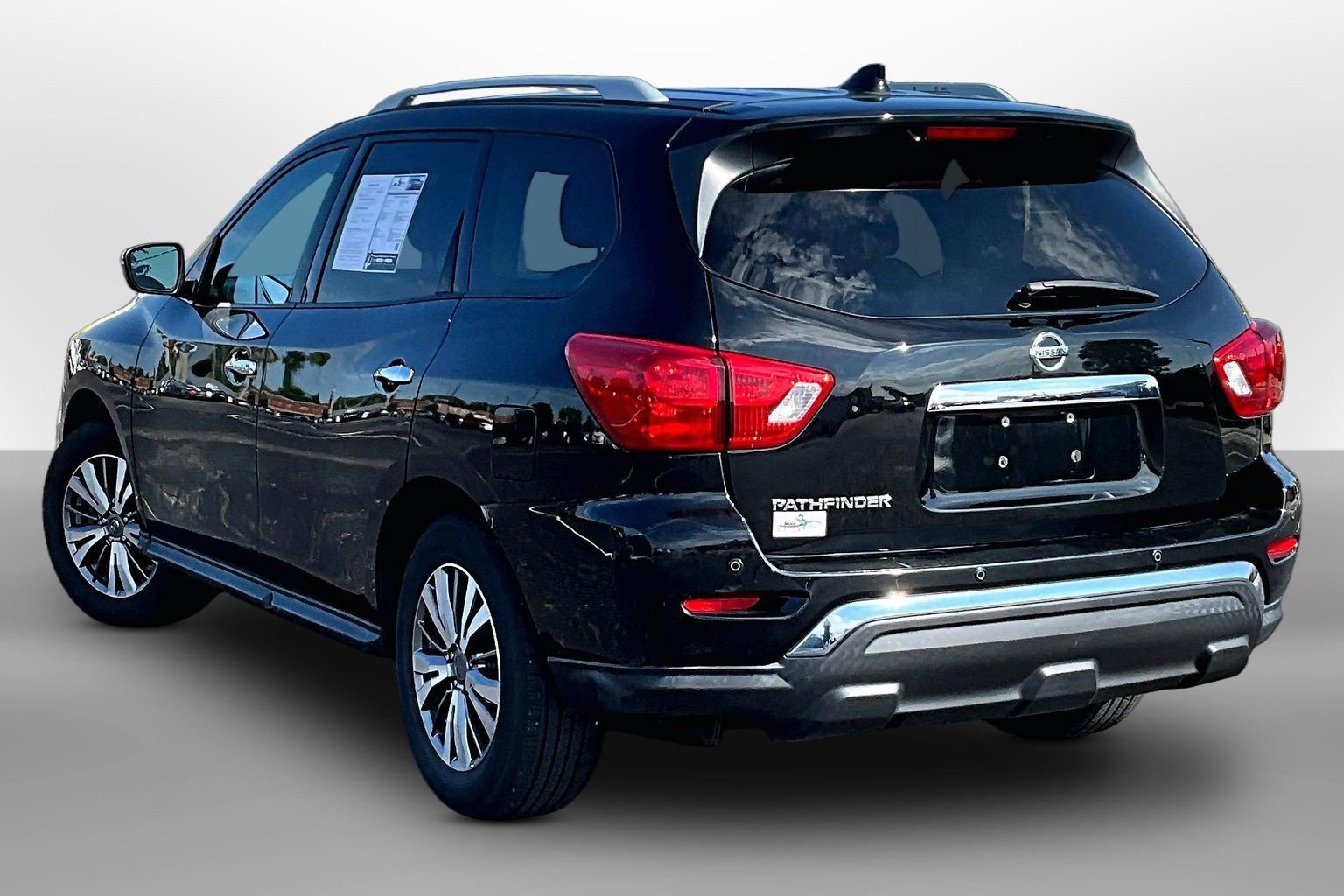 Used 2020 Nissan Pathfinder SV FWD image 9