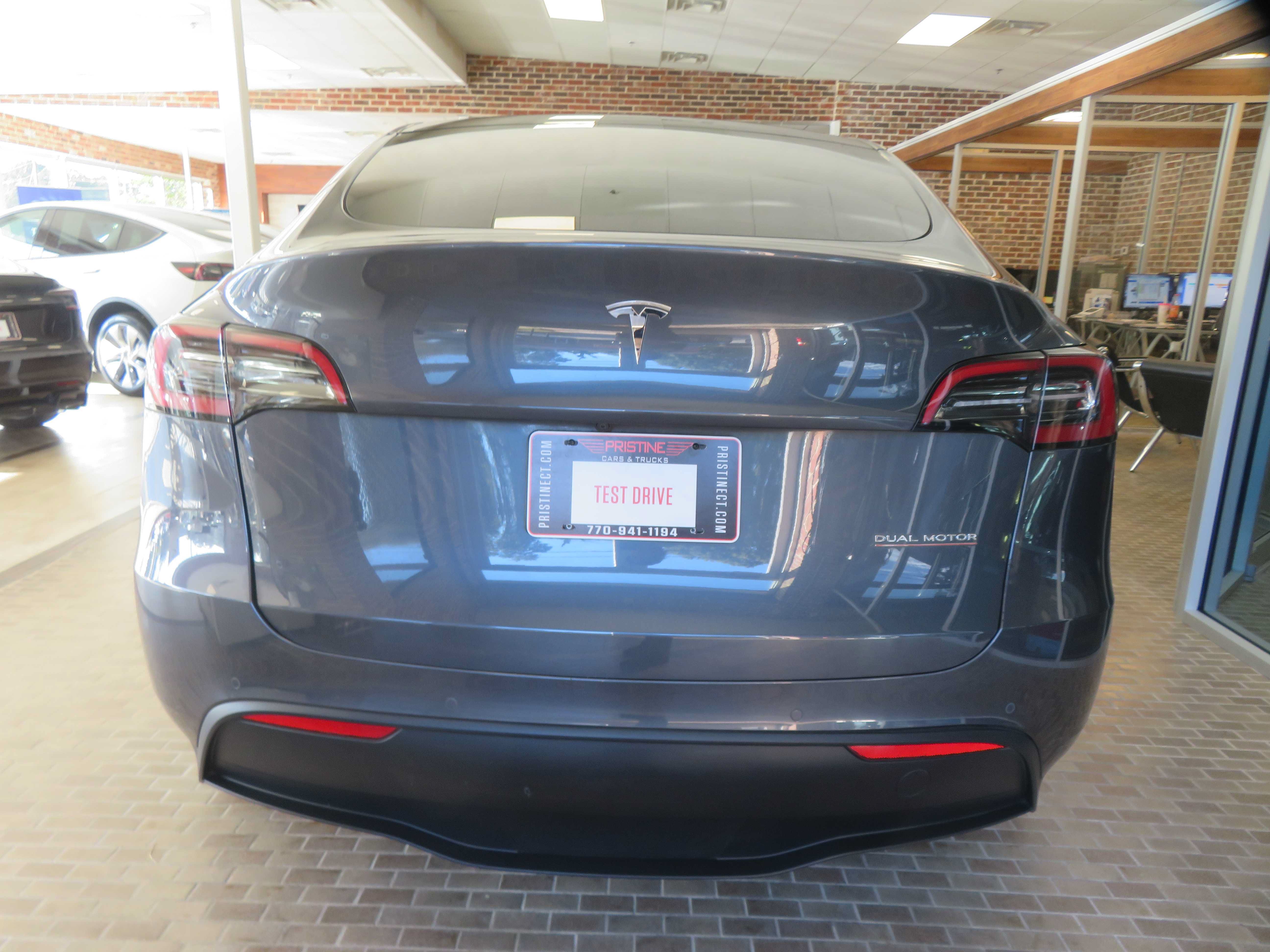 Used 2022 Tesla Model Y Performance AWD/4WD image 5