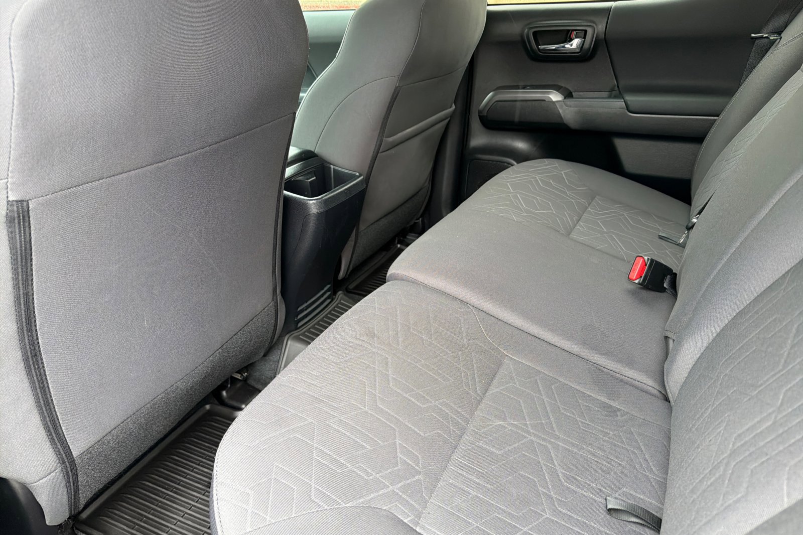 Used 2017 Toyota Tacoma TRD Off-Road image 12